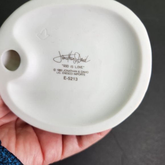 Vintage 1980 Precious Moments Figurine "God Is Love" with Swan E-5213 - Picture 6 of 6